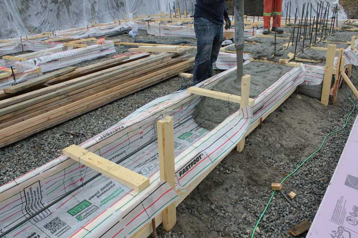 Placing concrete in Fastfoot