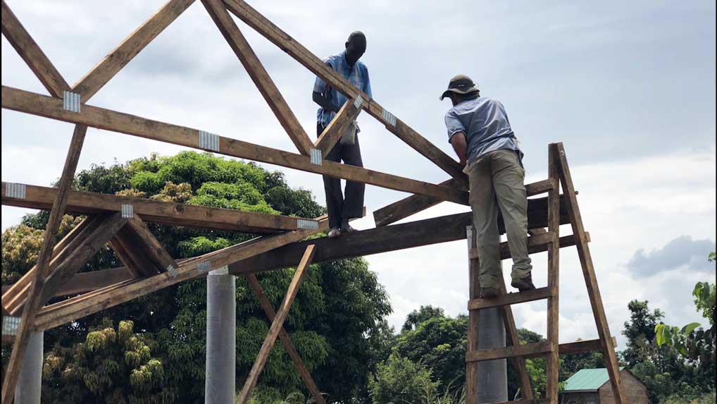 Installing the trusses