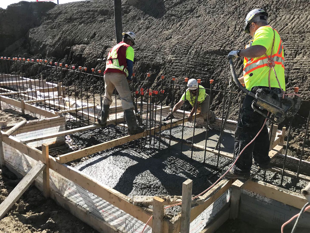 Pumping concrete